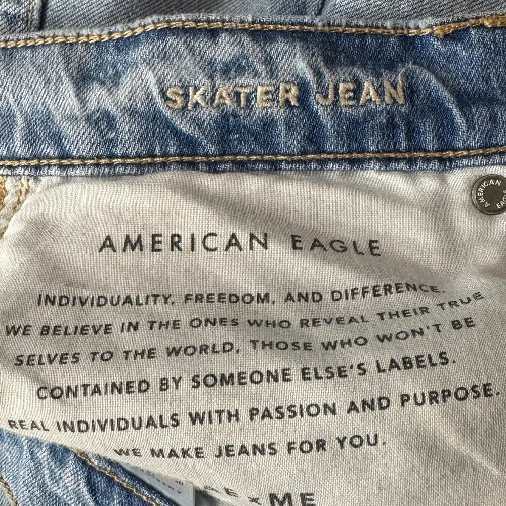 American Eagle SZ 10 Skater Jeans Wide-Leg Distressed Rips Zip-Fly Hi-Rise Blue - Picture 12 of 12